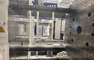 Engel 650 Ton Injection Moulding Machine - 2
